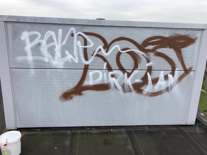 Gevel voor het verwijderen van graffiti Gevel voor het verwijderen van graffiti